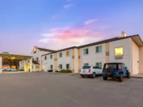 Econo Lodge Hotels in Belle Fourche