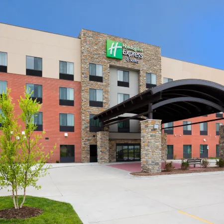 Holiday Inn Express & Suites DAVENPORT by IHG