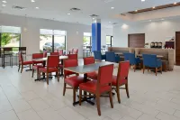 Holiday Inn Express & Suites PUEBLO NORTH by IHG - 朝食