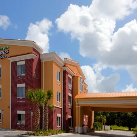 Holiday Inn Express & Suites BROOKSVILLE-I-75 by IHG