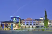 Holiday Inn Express & Suites Ashland