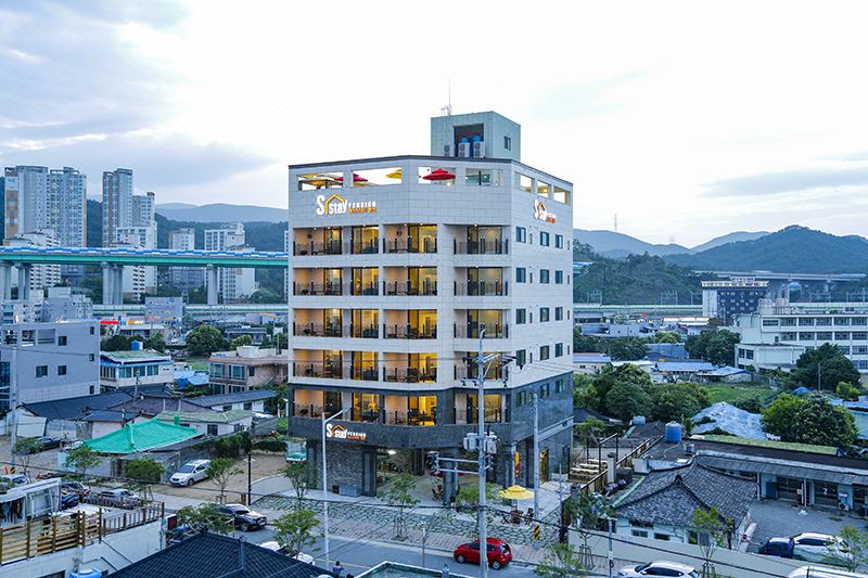 1. 부산 송정 에스..