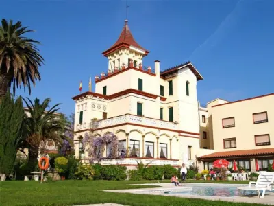 Hotel Hostal del Sol Các khách sạn ở San Feliu de Guixols