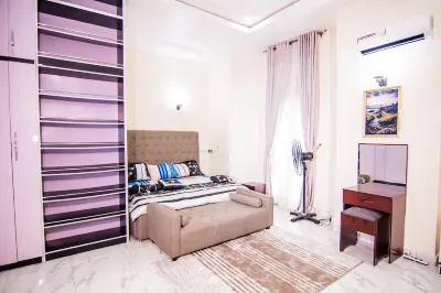 Executive 4 Bedroom House Hotels near Lekki Conservation Centre