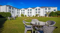 Charlevoix Inn & Suites SureStay Collection by Best Western Hotels in Charlevoix
