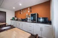 Ramada by Wyndham Effingham - breakfast