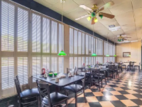 Quality Inn & Suites Hotels in Santee