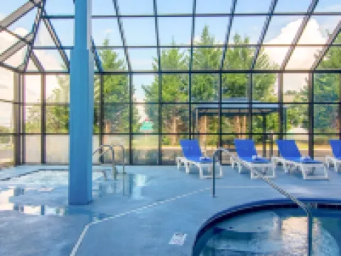 コンフォート スイーツ ノックスビル エアポート アルコアのホテル