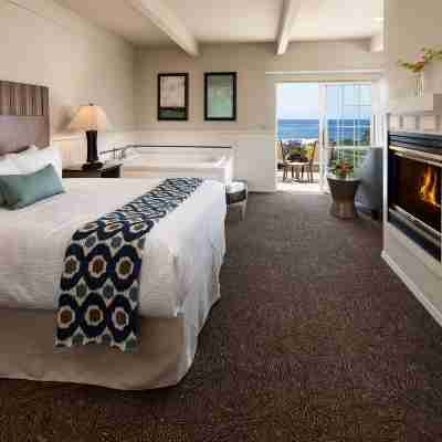 Cambria Landing Inn and Suites Rooms