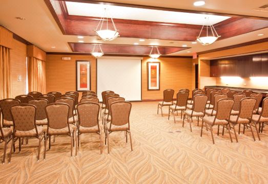 레드 라이온 인 & 스위트 미네랄 웰스 썸네일