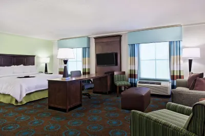 Hampton Inn & Suites Orlando-North/Altamonte Springs Hotels near Publix Super Market at Gateway Crossing