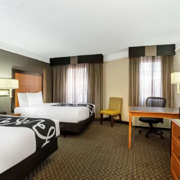 La Quinta Inn & Suites by Wyndham Tucson Airport