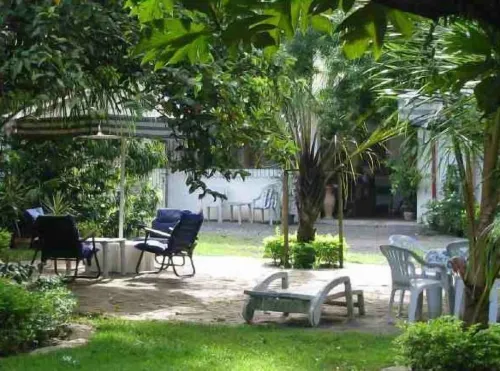 Lapu-Lapu Cottages & Restaurant