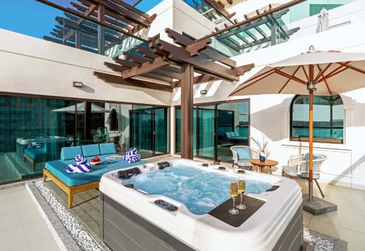 3. 타지 엑소티카 ..