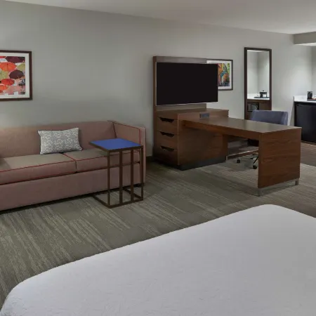 Hampton Inn & Suites by Hilton Montreal-Dorval
