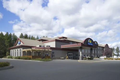 Days Inn & Suites by Wyndham Thunder Bay - Hot Tub