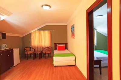 Sunlight Garden Hotel