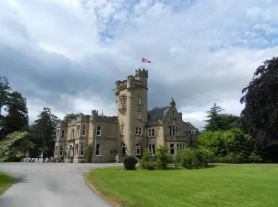 Mansfield Castle Hotel Hotels near R. Macleod & Son