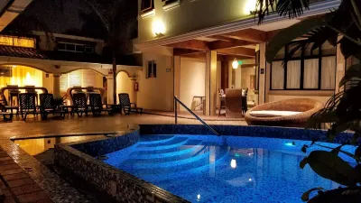 Cedros Inn Boutique Hotel