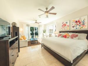 Stay in This Lovely Beachfront Studio at Punta Palmera BA3