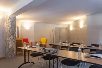 Royal Ours Blanc Boutique Hôtel & Spa Hotels in Vaujany