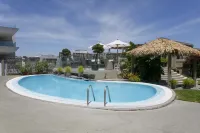 The Reef Resort - Pools