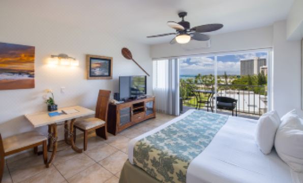 Waikiki Shore by OUTRIGGER