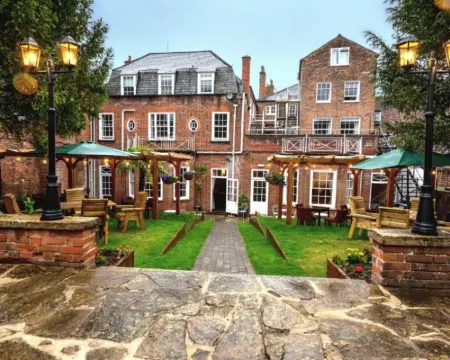 The Chequers Hotel Hotels in Newbury