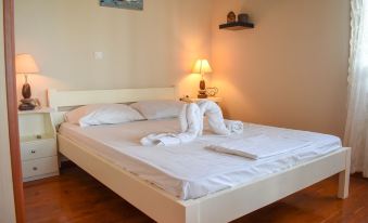 Asini Summer Retreat - Seaside Comfy Home