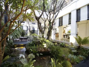 99 the Heritage Hotel