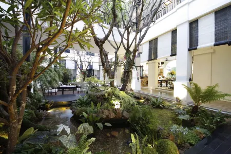 99 the Heritage Hotel