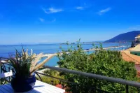 Seaview Kaposantes Apartments Hotels in Lefkada