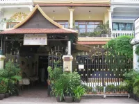 Comfort House Hotels near PP Railway Station