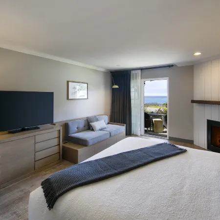 Fireside Inn on Moonstone Beach