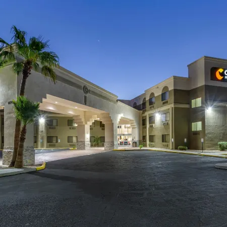 Comfort Inn & Suites Surprise Near Sun City West