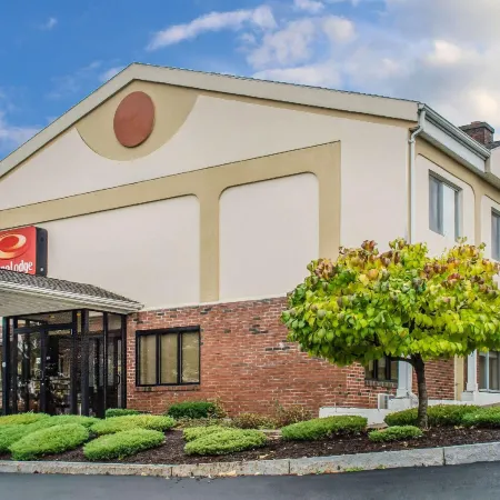 Econo Lodge Dewitt I-90