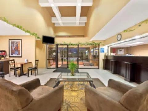 Days Inn & Suites by Wyndham DeSoto Hotels in DeSoto