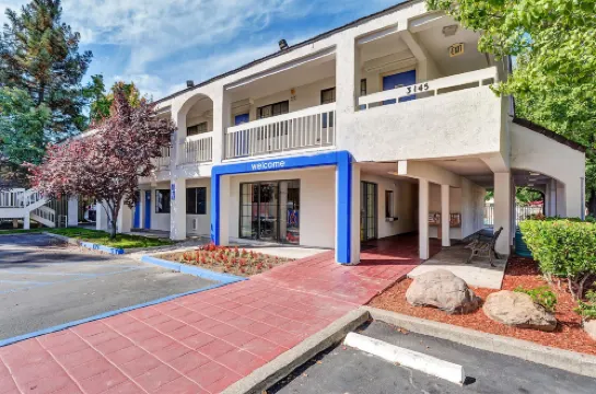 Super 8 by Wyndham Santa Rosa North Hotels in Santa Rosa