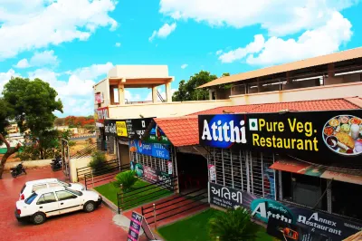 Sai Atithi Resort Hotels in Pohegaon Kh.