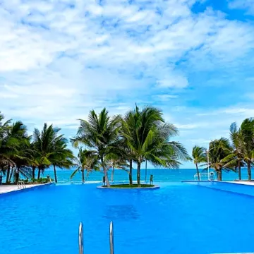 GM Doc Let Beach Resort & Spa