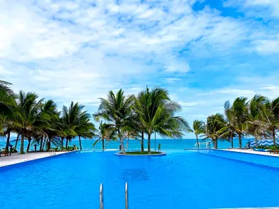 GM Doc Let Beach Resort & Spa Các khách sạn gần Biggest Salt field in Indochina