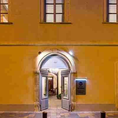 Best Western le Marquis de La Baume Hotel Exterior