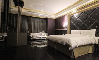 Gold Sand Hotel