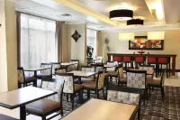 Hampton Inn Richmond-North/Ashland - Pool