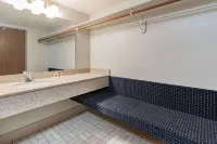溫尼馬卡溫德姆戴斯飯店 - 停車場