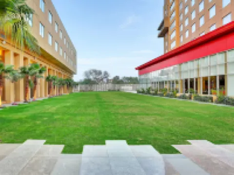 ラディソン レッド チャンディーガル モハリ サヒブザダ・アジット・シン・ナガーのホテル