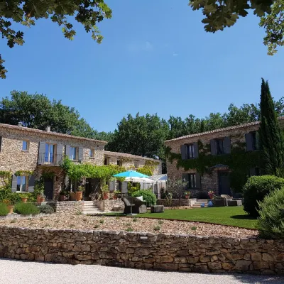 Le Mas Vigneron 세낭크 수도원 주변 호텔