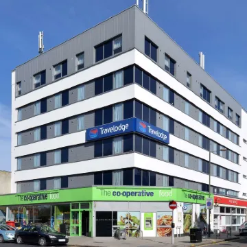 Travelodge London Raynes Park Hotels near Tooting