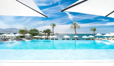 فندق كراون بلازا مسقط Hotels near قلعة الميراني