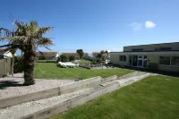 Pentire Hotel Các khách sạn gần Belushi's